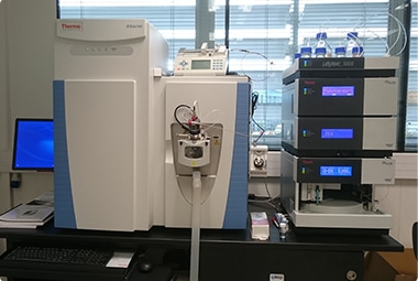 Orbitrap couplé à système UHPLC